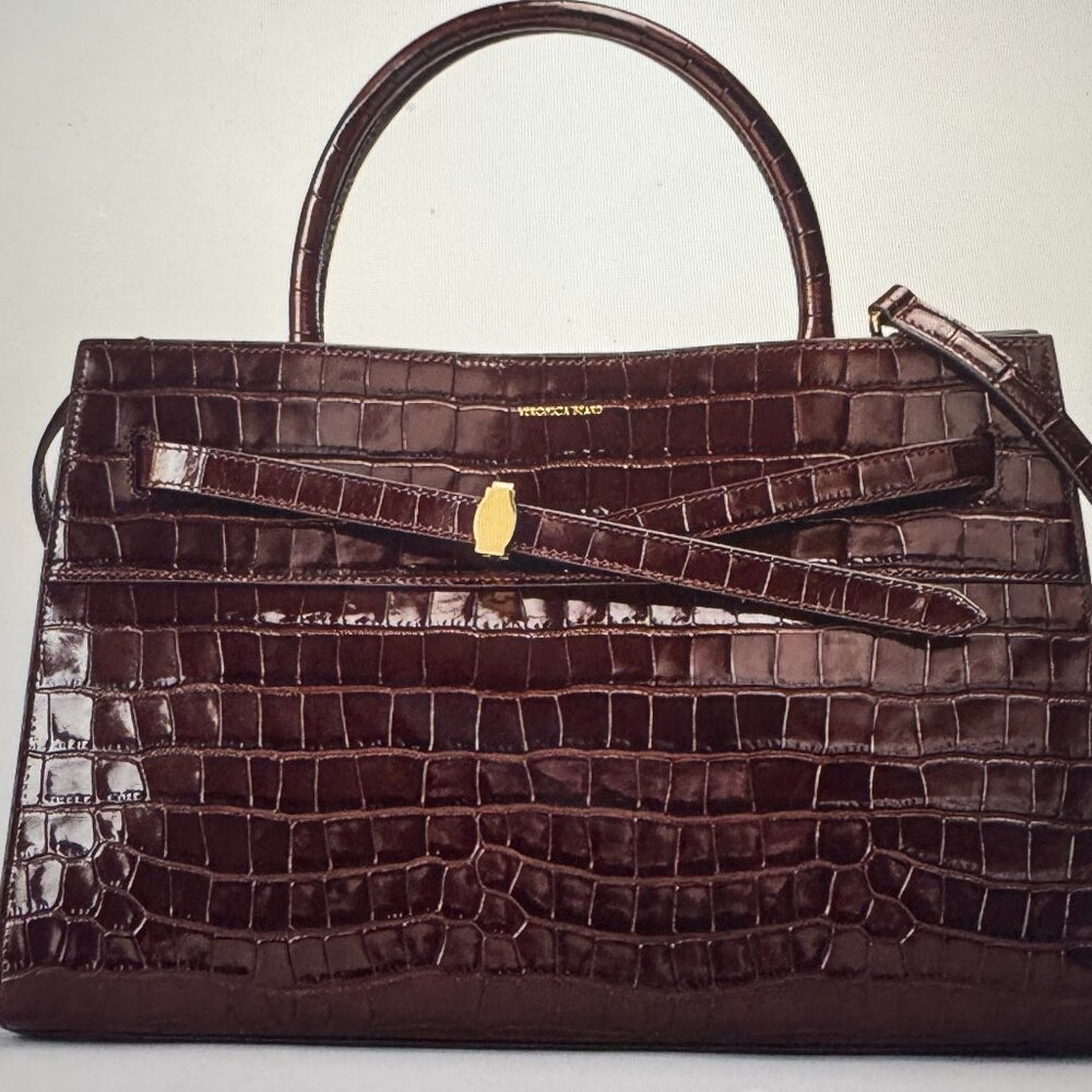 NWT: Gorgeous Large Veronica Beard DASH Bag, the IT bag of the season!
